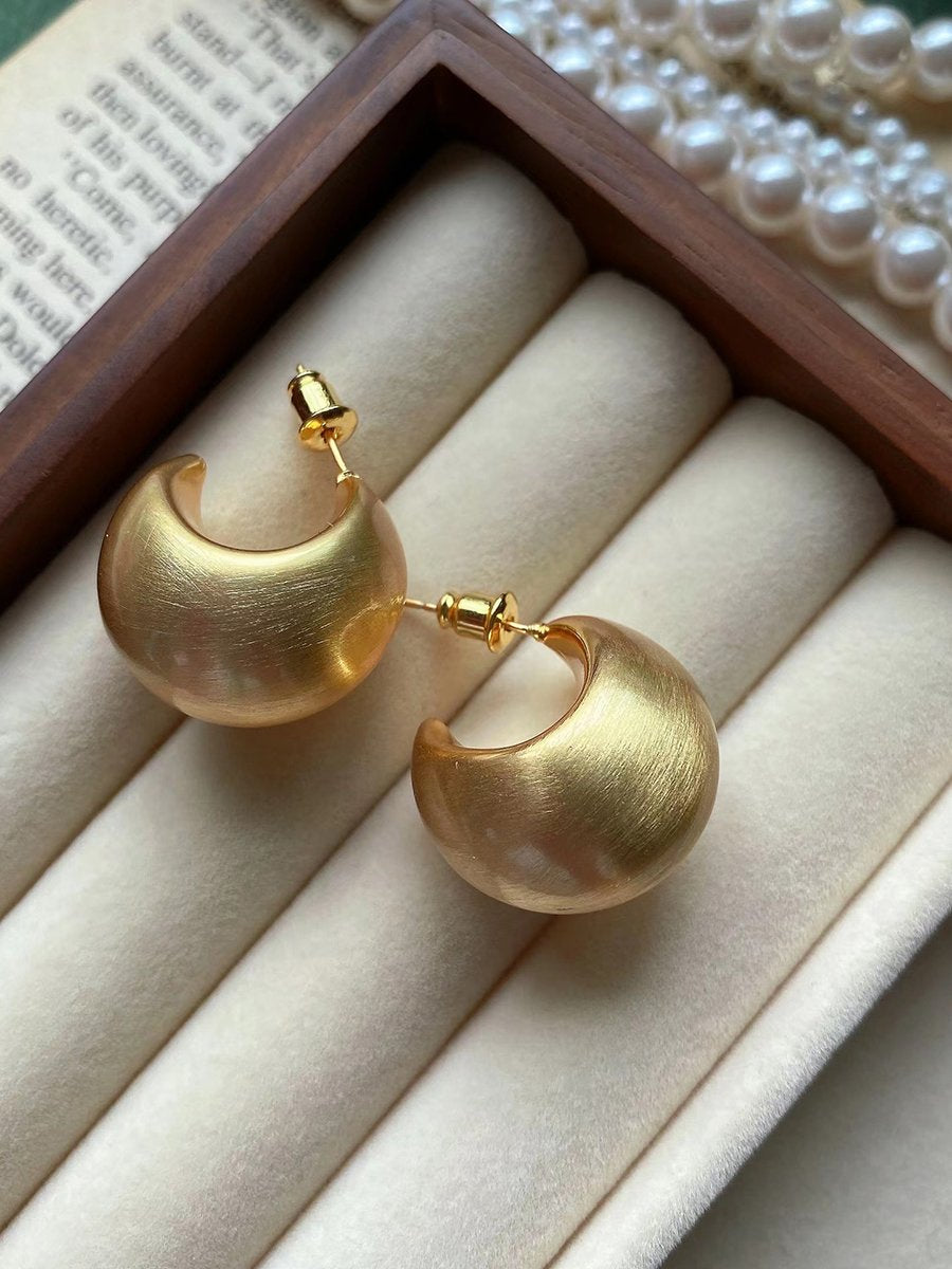 Fiona Women's Earrings featuring a vintage matte metal design, elegantly crafted for a timeless look. 1