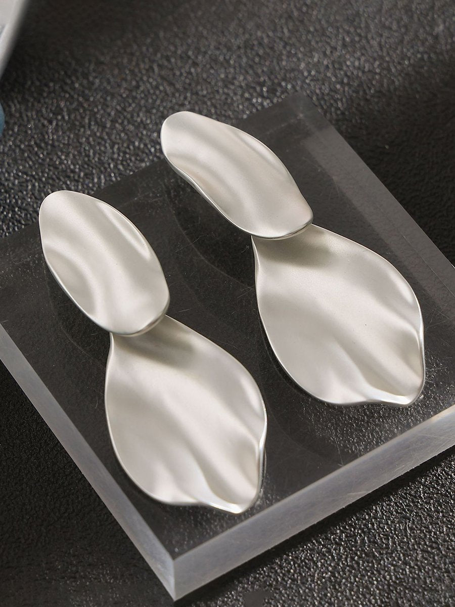 Mia Women's Earrings featuring vintage-inspired matte metal design, showcasing chic elegance for a stylish accessory. 1