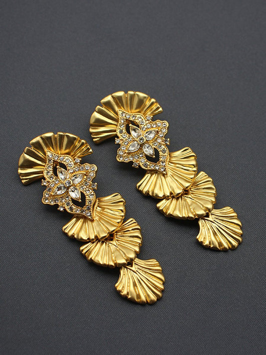 Vera Women's Earrings featuring an antique charm design that blends modern luxury with timeless elegance. 0