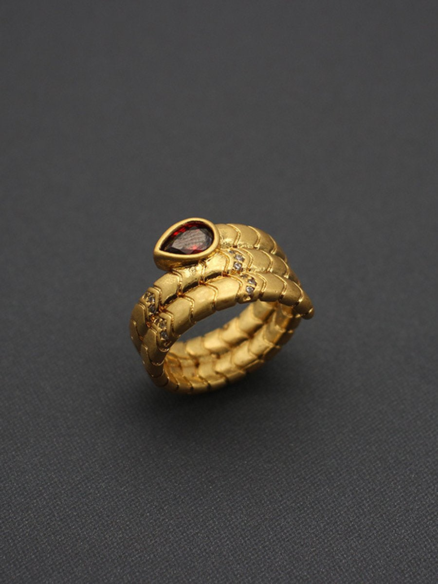 Vera Women's Vintage-Inspired Snake Ring featuring a Water Drop Zircon, elegantly designed for a unique fashion statement. 1