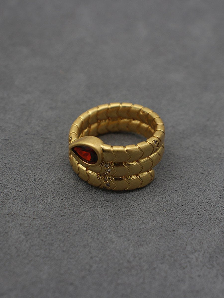 Vera Women's Vintage-Inspired Snake Ring featuring a Water Drop Zircon, elegantly designed for a unique fashion statement. 4